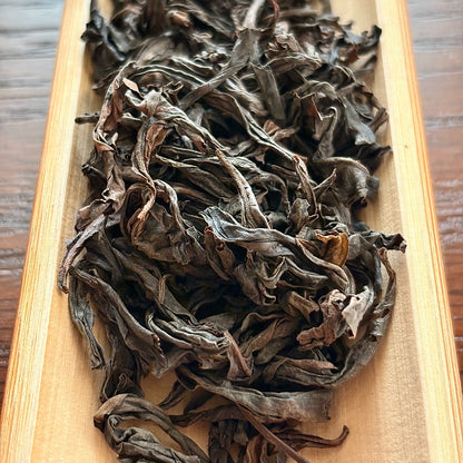 Rocky Cliff Oolong (Dà Hóng Páo) - 30g